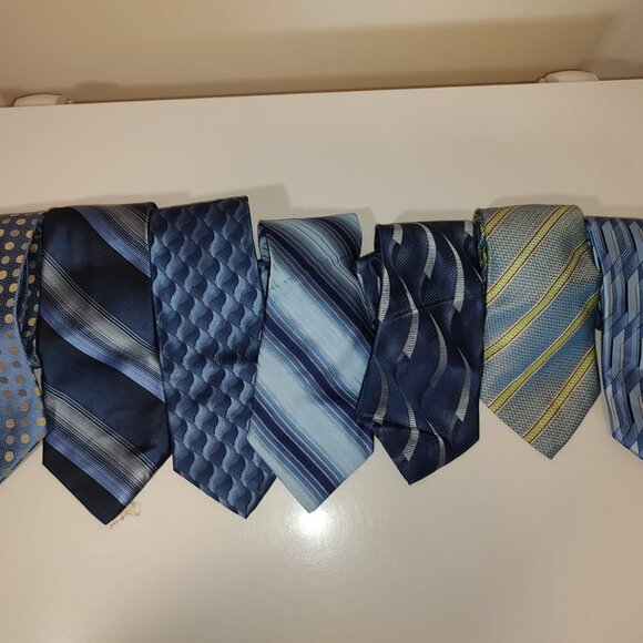 7 Vintage Silk Ties Stafford-Arrow, etc (1 has a small Stain) 6 Good Condition. - Picture 5 of 15